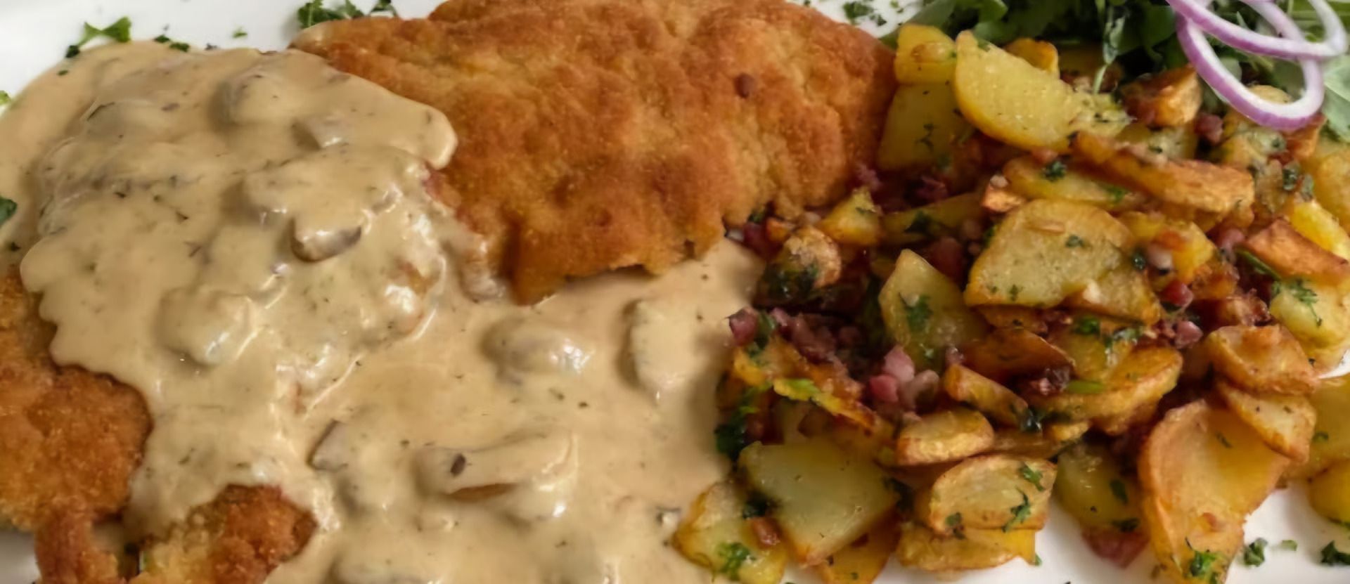 Schnitzel mit Bratkartoffeln
